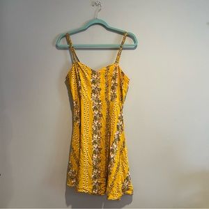 Old Navy Yellow Floral Women’s Sundress Size M